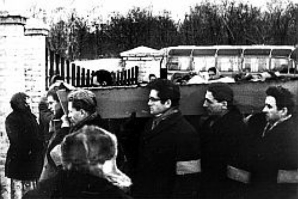 Image - The funeral of Vasyl Symonenko.